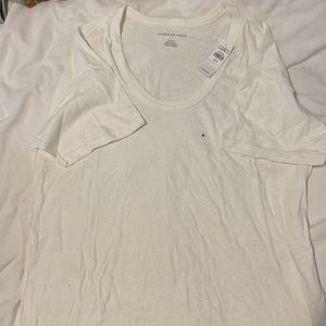 NWT American Eagle Boyfriend Scoop Neck Tshirt